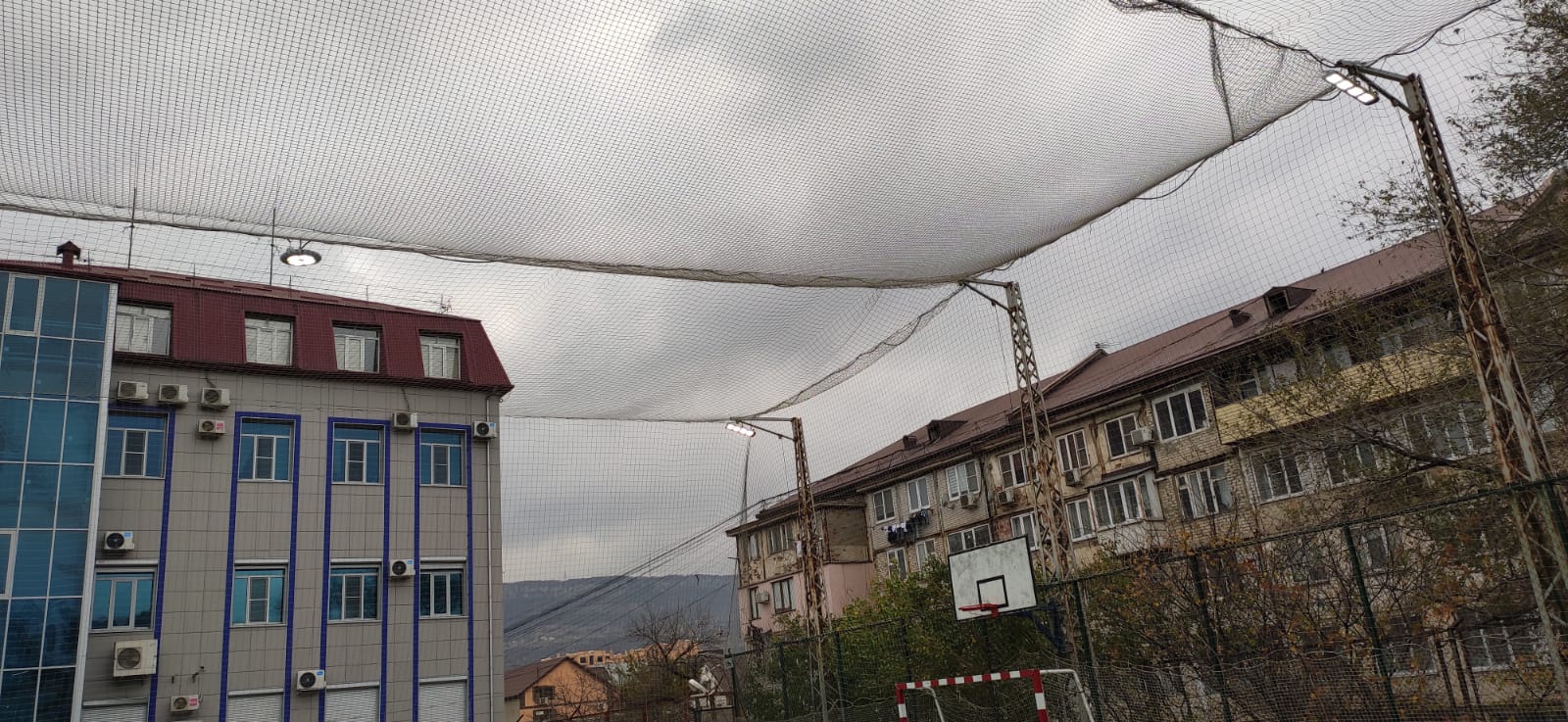 Освещение спортивной площадки